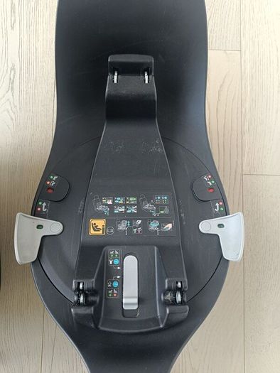 Maxi Cosi Pearl 360 Seat and Base