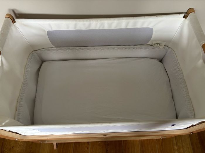 Snuzpod 4 beside crib (next to me)