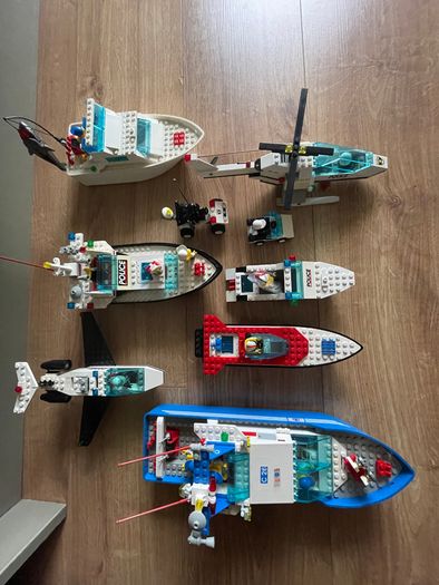 Vintage LEGO Lot Boats & Town/Police