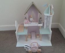 Wooden castle play set