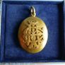 Victorian Gold Plated Photo Locket Picture Jewelry Pendant Image 2