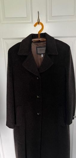 Apriori Long Virgin And Mohair Wool Coat- Luxury brand..  Elegant & Classic. Size Gb 12 / Medium.  Excellent Condition. Stunning.