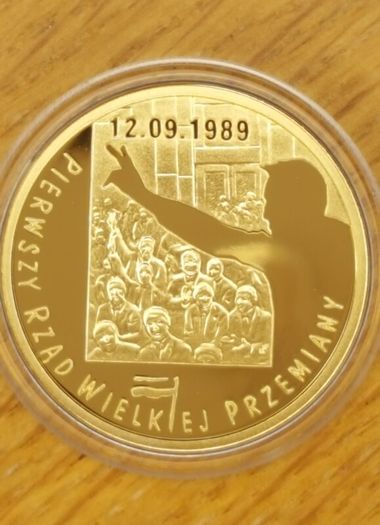 Poland 200 zlotych, 22ct gold coins