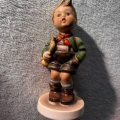 Vintage Goebel Figurine