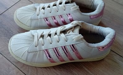 Girls Adidas UK4
