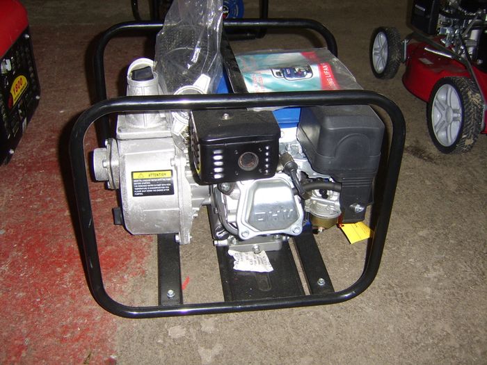 Water pump 5.5 hp petrol