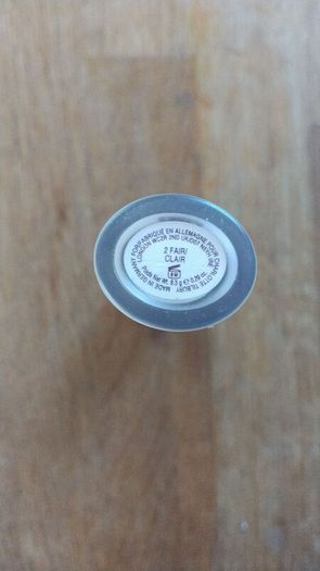 Charlotte Tilbury Airbrush Concealer Fair 02