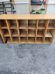 Free Shelving Unit