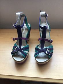 Clarks wedge sandals size 6