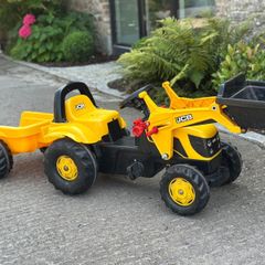 JCB ride on digger Age 3-5