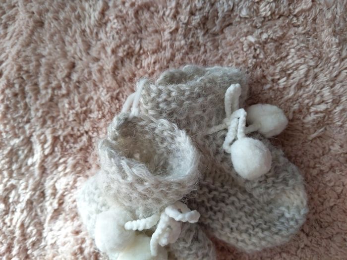 Baby woolen boots