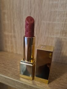 ESTEE LAUDER magic bouquet lipstick