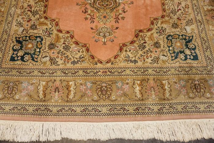 P.ersian Tabriz Signed Rug (TABSIg)