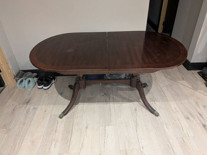 Veneer extendable Table