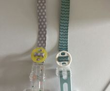 soothers clips