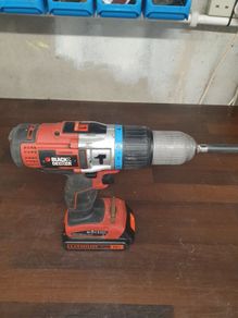 Black and decker drills x 2
