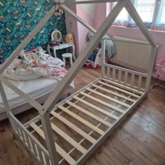 Single House Bed Frame  White Wooden Kids Bed Good Condition
