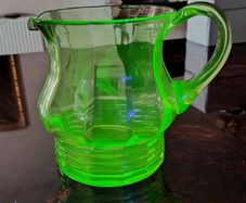 Victorian Uranium water jug