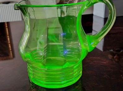 Victorian Uranium water jug