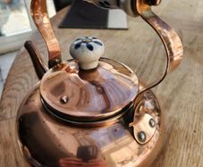vintage copper kettle.  Polished. REDUCED