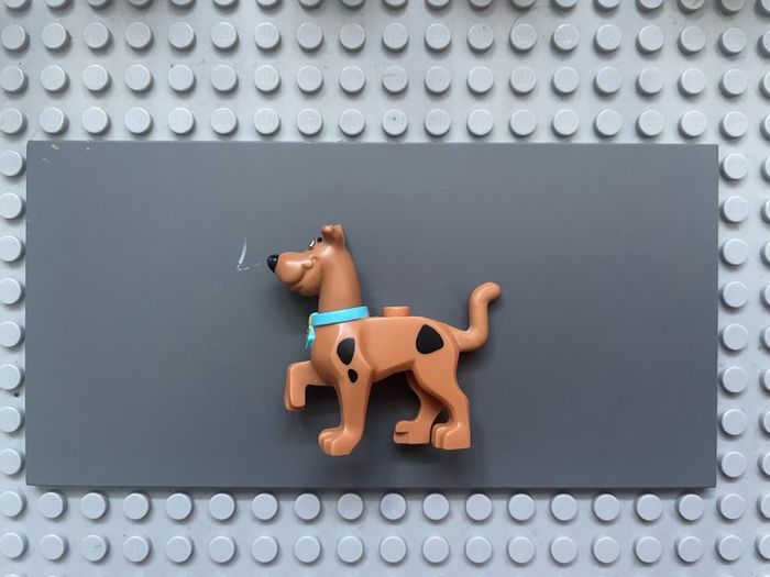 lego scooby doo 21042pb01c01 Dog, Great Dane Scooby-Doo Walking with Medium Azure Collar Pattern