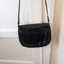 Texier Black Leather Vintage Cross Body Bag Image 4