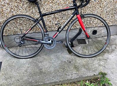 Perfect road bike for long distance and training, lightweight Orbea frame, Shimano Claris ready to ride