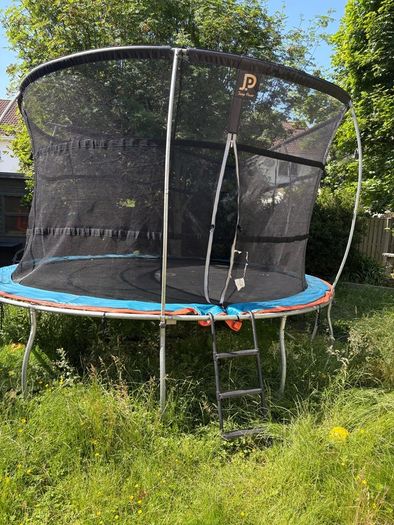 trampoline