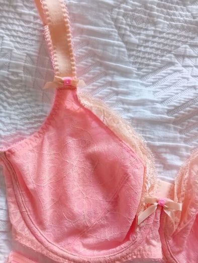 Freya - Hot Coral - Underwired Side Support Bra 30F and Briefs S - Brand New RRP 58