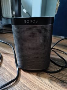 2 x sonos play 1
