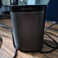 2 x sonos play 1