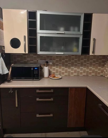 ground kitchen units