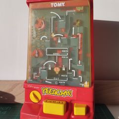 rare 1990 TOMY YEEAGHH pinball Puzzle Game