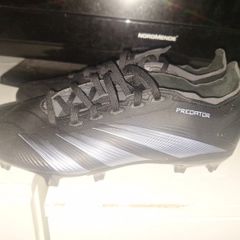 Addidas predator football boots size 6