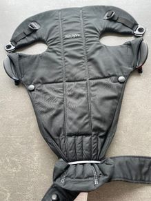 Baby bjorn mini carrier