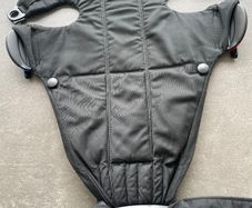Baby bjorn mini carrier