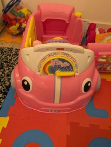 Fisher-Price Laugh & Learn Crawl Around Car