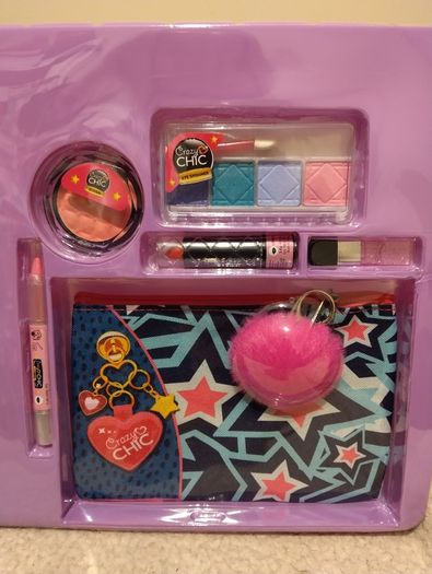 Crazy Chic Beauty Make Up Pochette Play set, new in box
