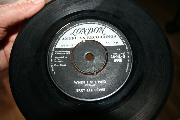 Single Vinyl's  85 pieces