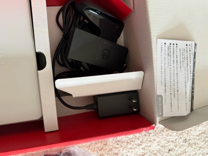 Nintendo Switch OLED 64GB, Boxed/ White
