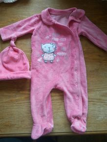 Pyjamas with hat