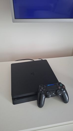 PlayStation 4 Slim 1Tb