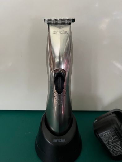 Andis D-8 Slimline Pro Li Professional Trimmer