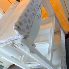 Changing Table with tub