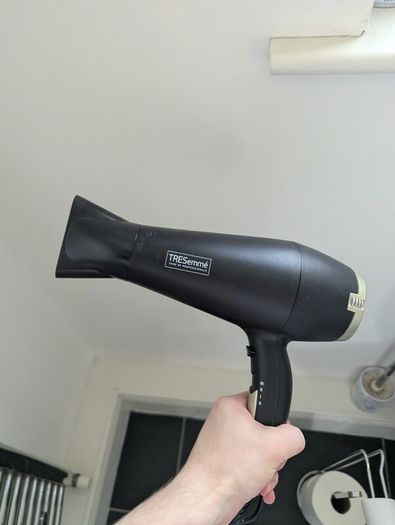Hairdryer