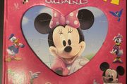 Disney Junior Minnie 5 puzzle book