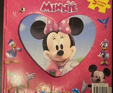 Disney Junior Minnie 5 puzzle book