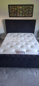 king bed with mattress