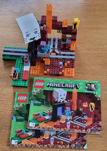 Lego minecraft- 21143 The Nether Portal
