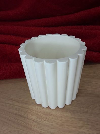 Modern Fluted Makeup Brush Holder / Vanity Organizer (Matte Finish)